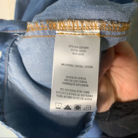 Kut from the Kloth Button Up denim dress xs - Picture 8 of 13